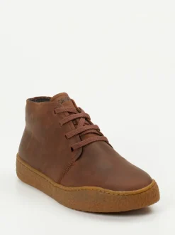Camper – Desert Boots aus Fettleder in Braun