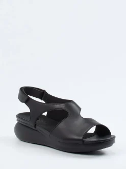 Camper – Keilsandalette aus Kalbleder schwarz