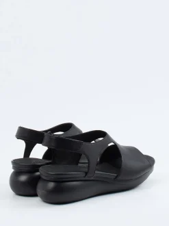 Camper – Keilsandalette aus Kalbleder schwarz