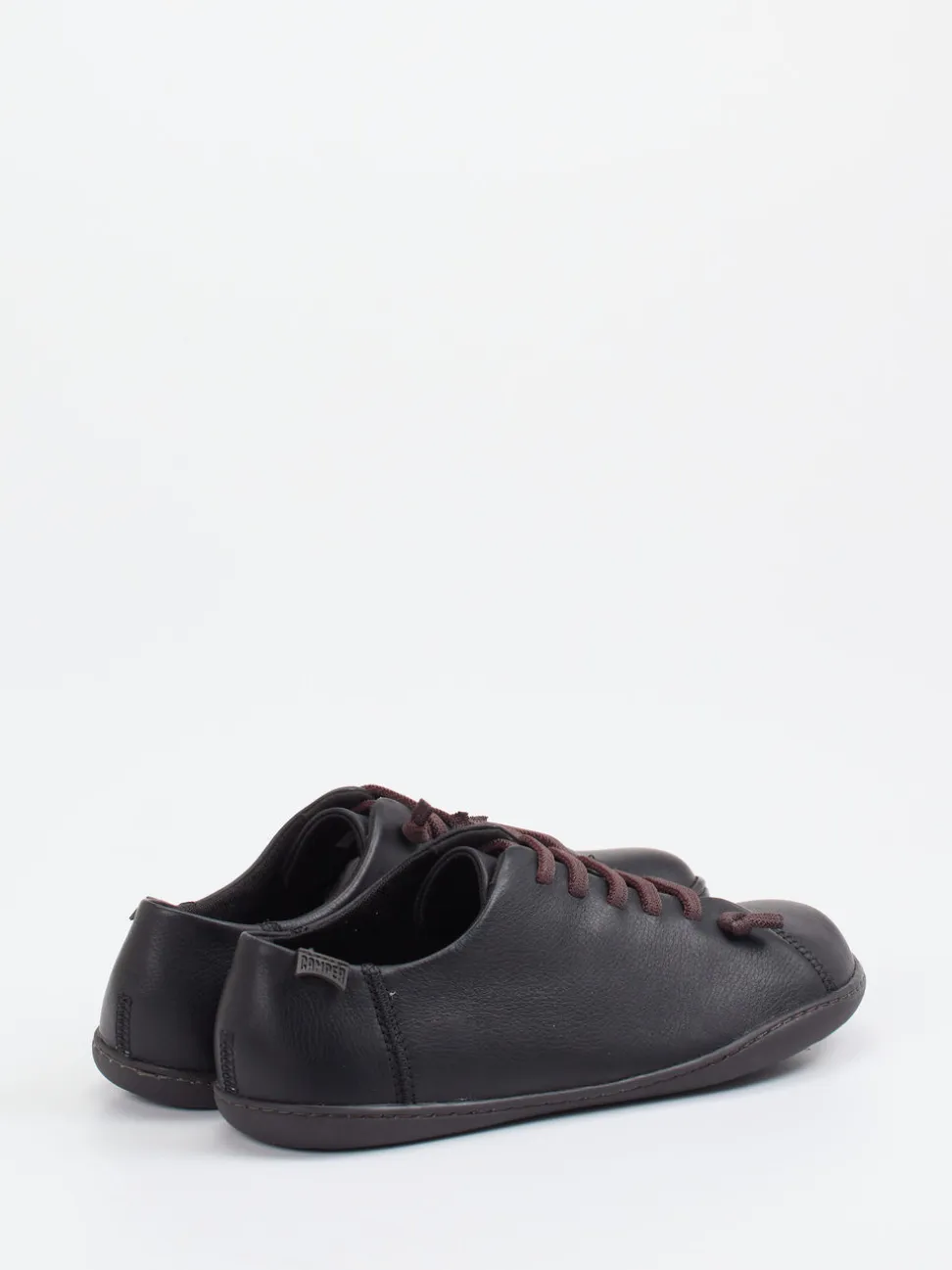 Camper – Low-Top Sneaker aus Glattleder schwarz