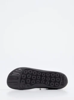 Camper – Low-Top Sneaker aus Glattleder schwarz