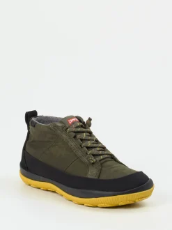 Camper – Outdoor-Sneaker aus Textil und Veloursleder