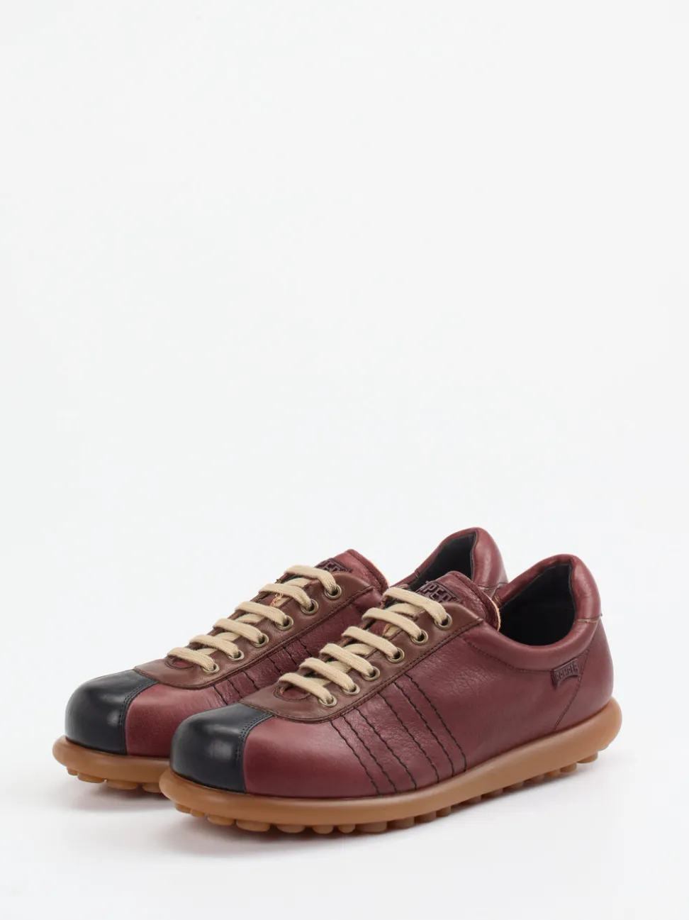 Camper – Retro-Sneaker aus Kalbleder weinrot