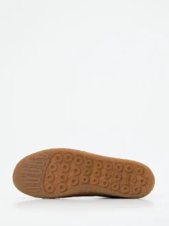 Camper – Schnürschuh aus Nubukleder olivgrün