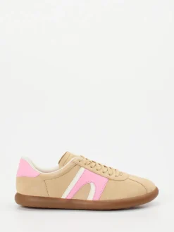 Camper – Sneaker aus Nubukleder in Beige