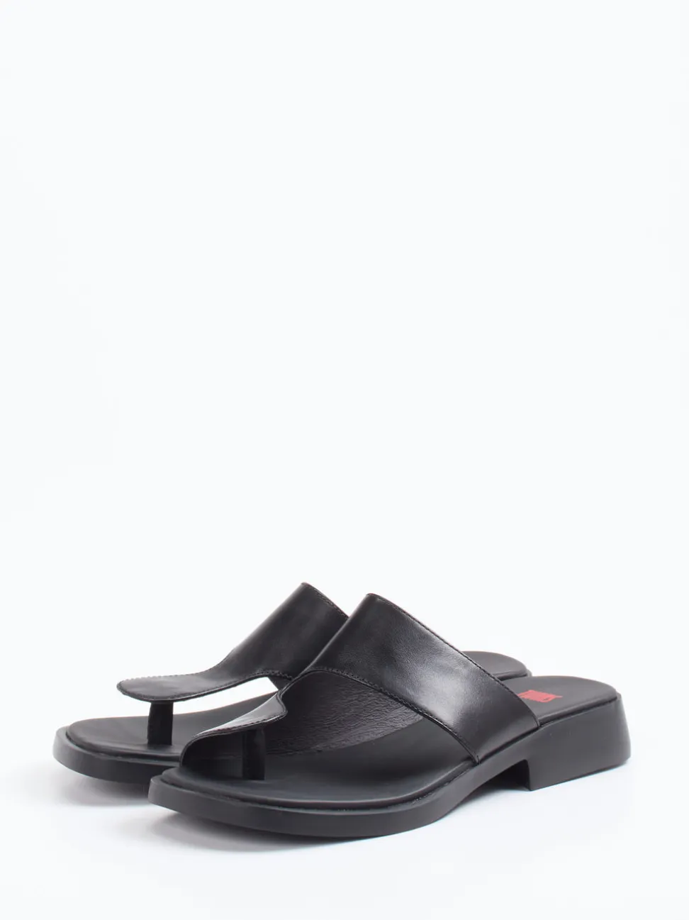 Camper – Zehentrenner-Sandalen aus Kalbleder Schwarz