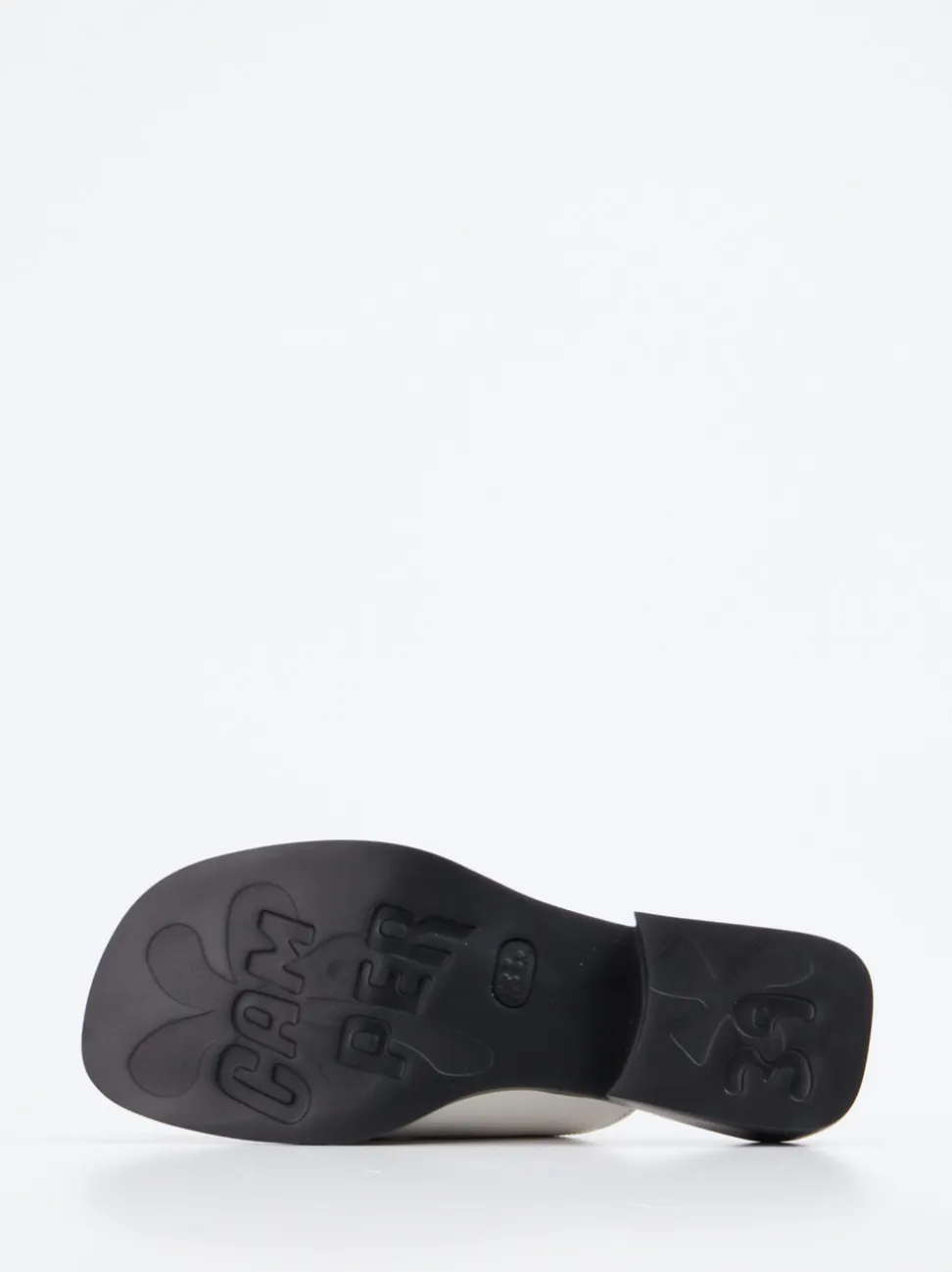 Camper – Zehentrenner-Sandalen aus Kalbleder cremeweiß