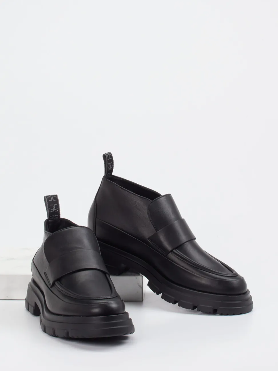 Candice Cooper – Chunky Loafer aus Leder Schwarz