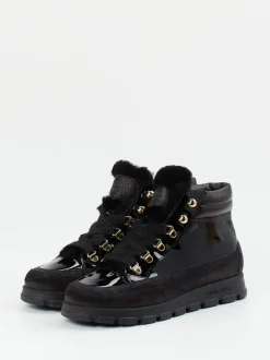Candice Cooper – Schnürboots aus Lackleder Schwarz