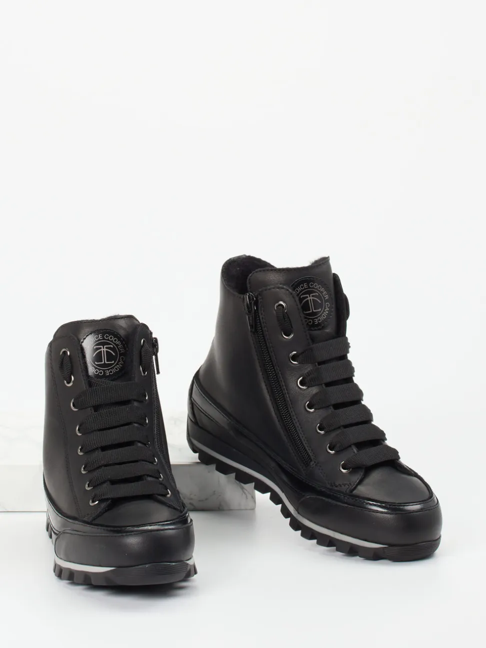 Candice Cooper – Schnürboots aus Kalbleder schwarz