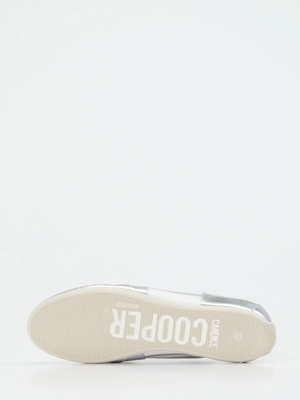 Candice Cooper – Sneaker aus Metallicleder silber
