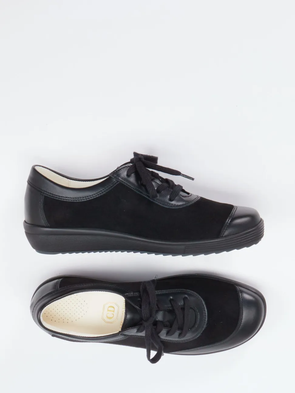 Christian Dietz – Schnürschuh aus Stretch und Veloursleder Schwarz