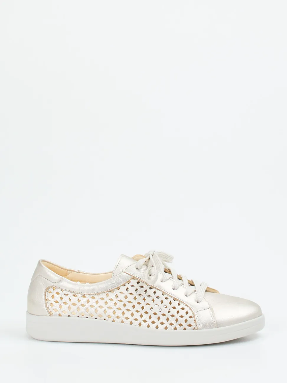 Christian Dietz – Sneaker aus Metallicleder beige