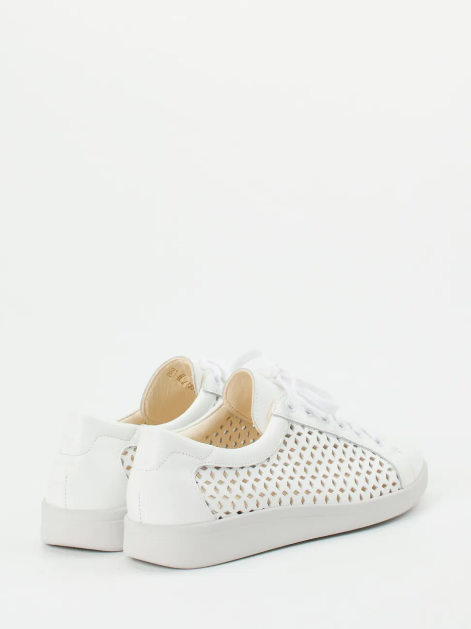 Christian Dietz – Sneaker aus Kalbleder Weiß Cut-Out