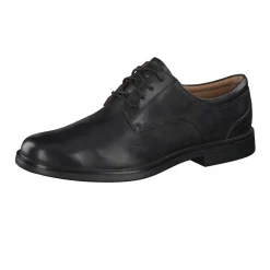 Clarks – Derby aus Kalbleder in Schwarz