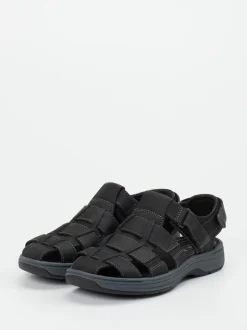 Clarks – Fischersandalen aus Fettleder Schwarz