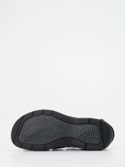 Clarks – Fischersandalen aus Fettleder Schwarz
