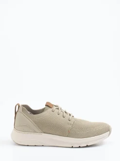 Clarks – Sneaker aus Stricktextil in Sandbeige