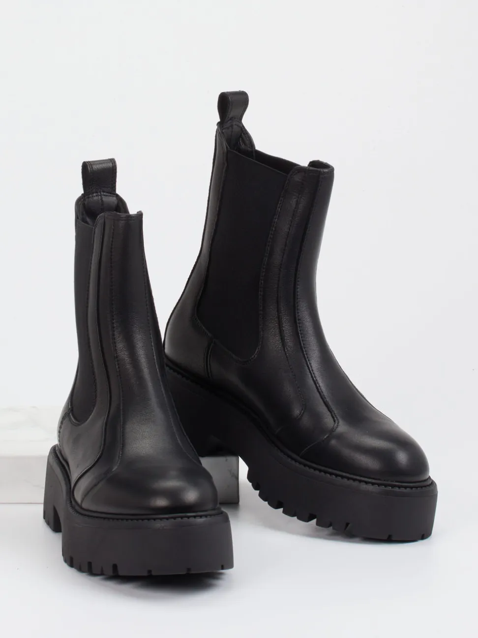 Copenhagen – Chelsea Boots aus Kalbleder schwarz