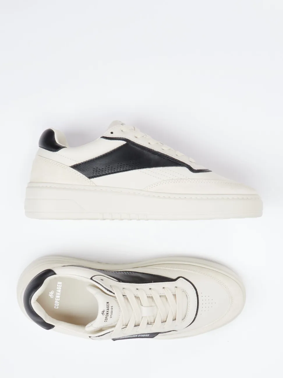 Copenhagen – Sneaker aus Velours- und Glattleder beige