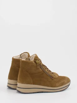 Cypres Soft – Keilstiefelette aus Veloursleder cognac