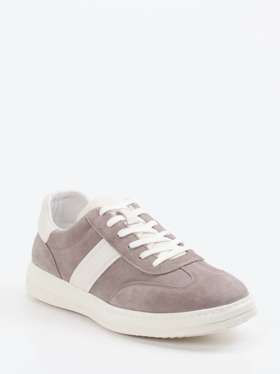 Daniel Kenneth – Sneaker aus Veloursleder taupe
