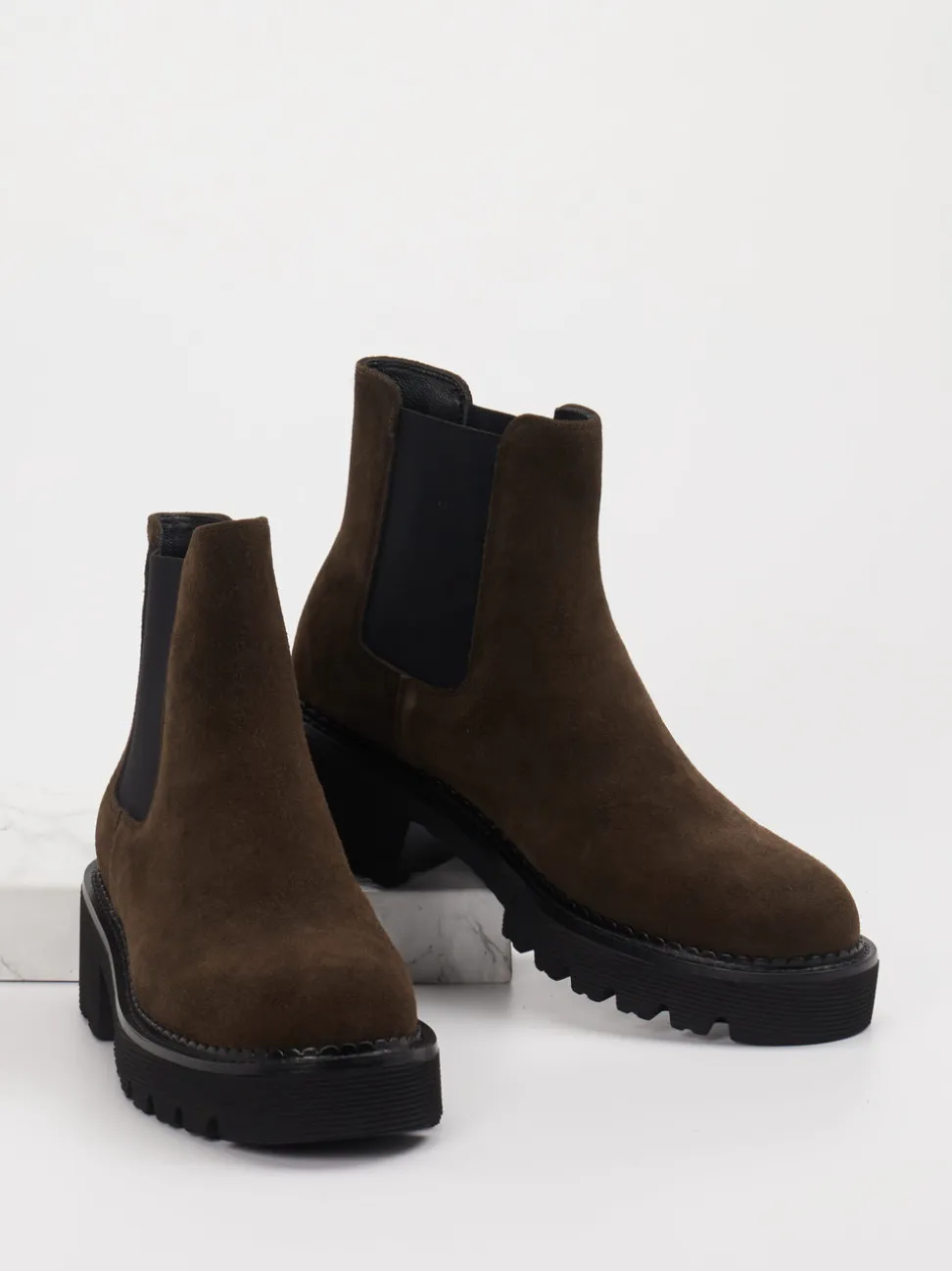 Di Lauro – Chelsea Boots aus Veloursleder Dunkelbraun