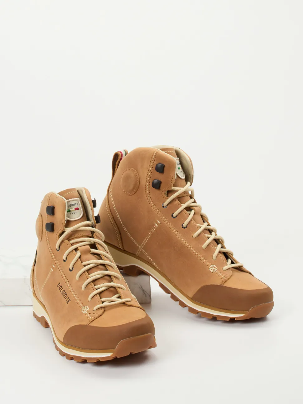 Dolomite 1897 – Outdoor-Stiefel aus Nubukleder hellbraun
