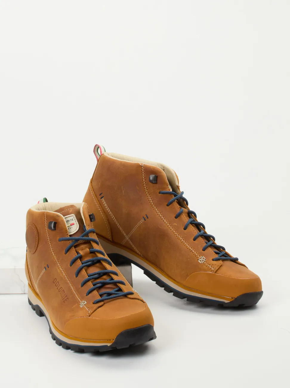Dolomite 1897 – Wanderstiefel aus Nubukleder cognac