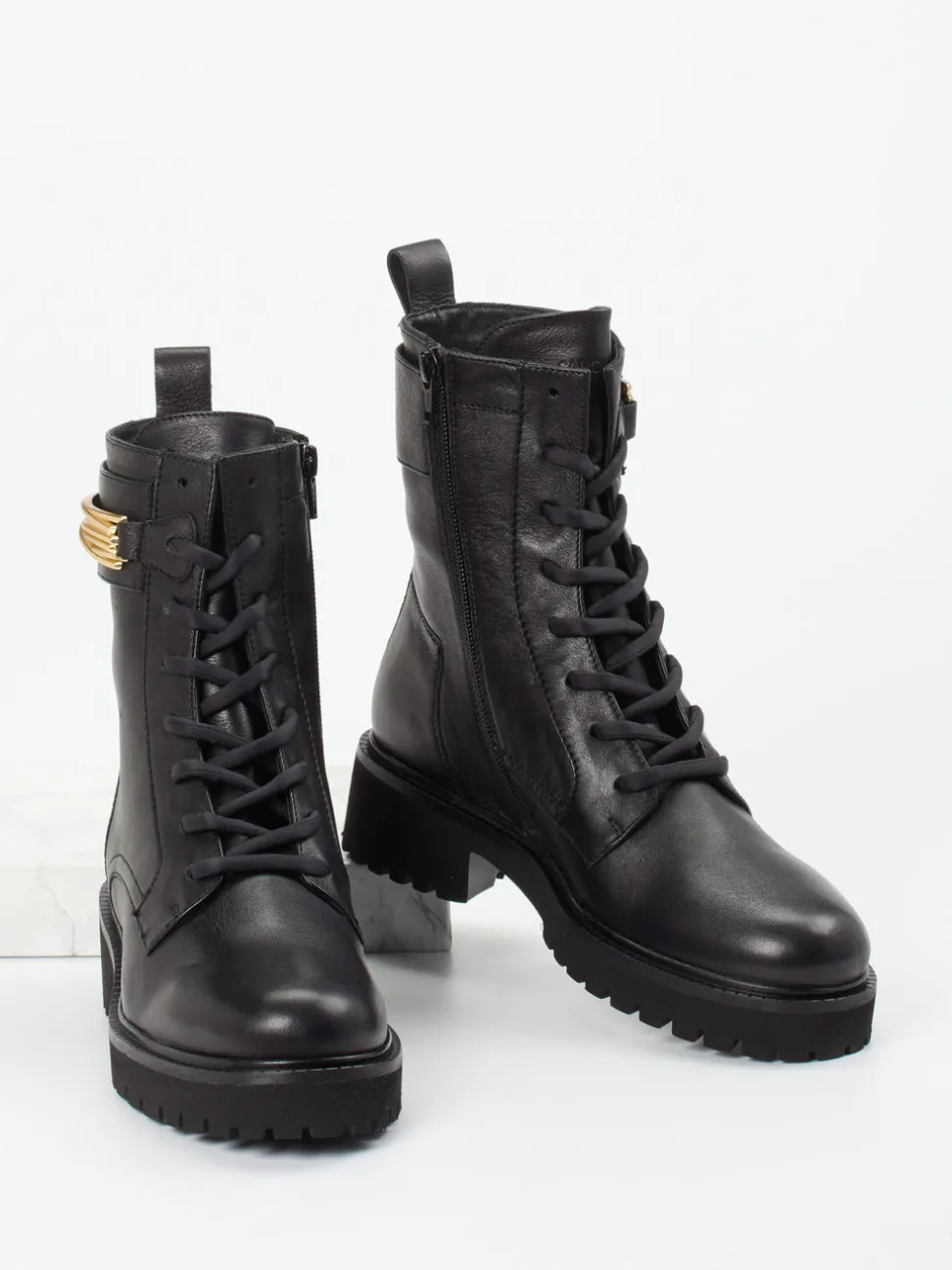 Donna Carolina – Schnürboots aus Kalbleder Schwarz
