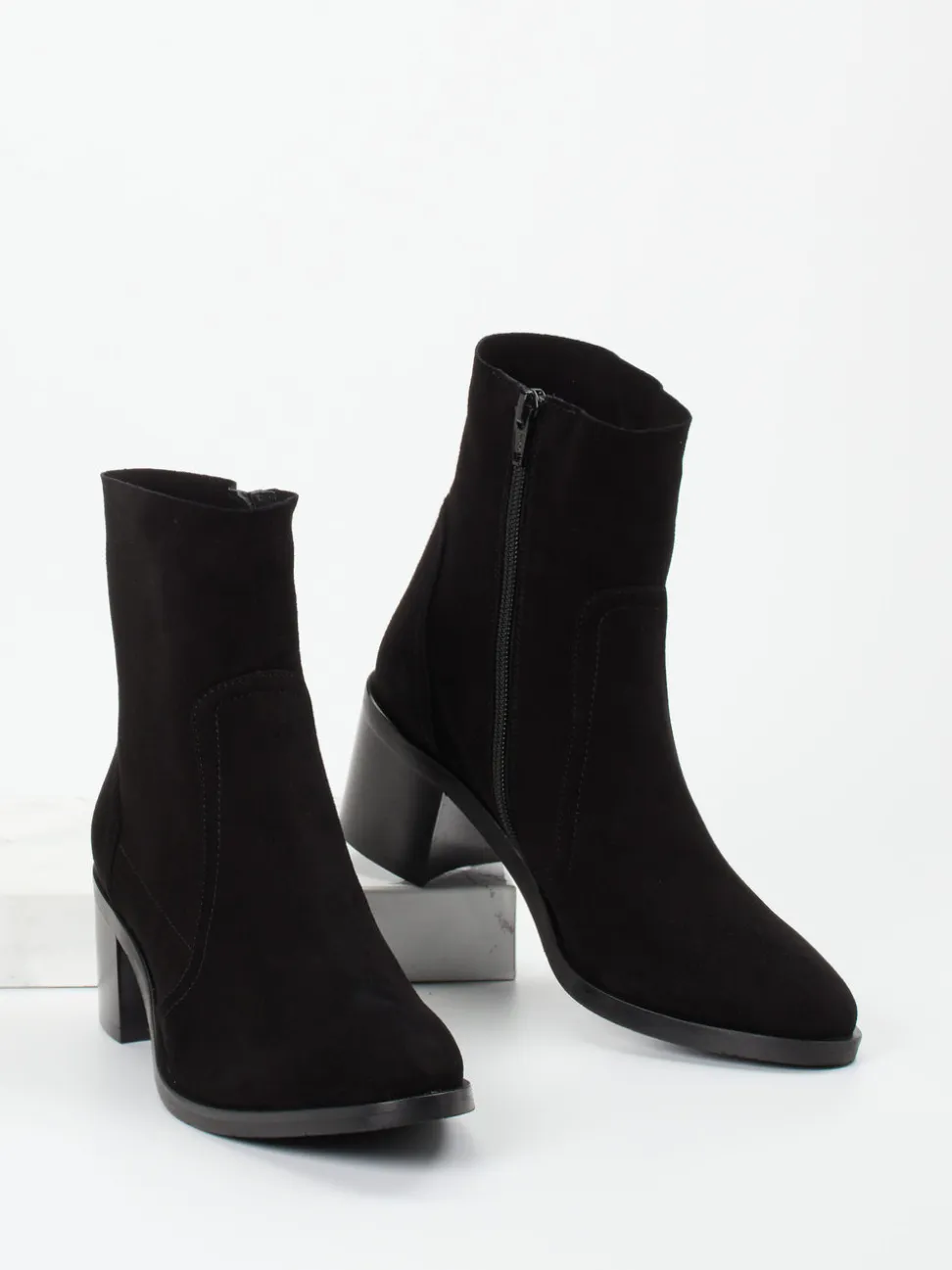 Donna Carolina – Stiefeletten aus Veloursleder schwarz
