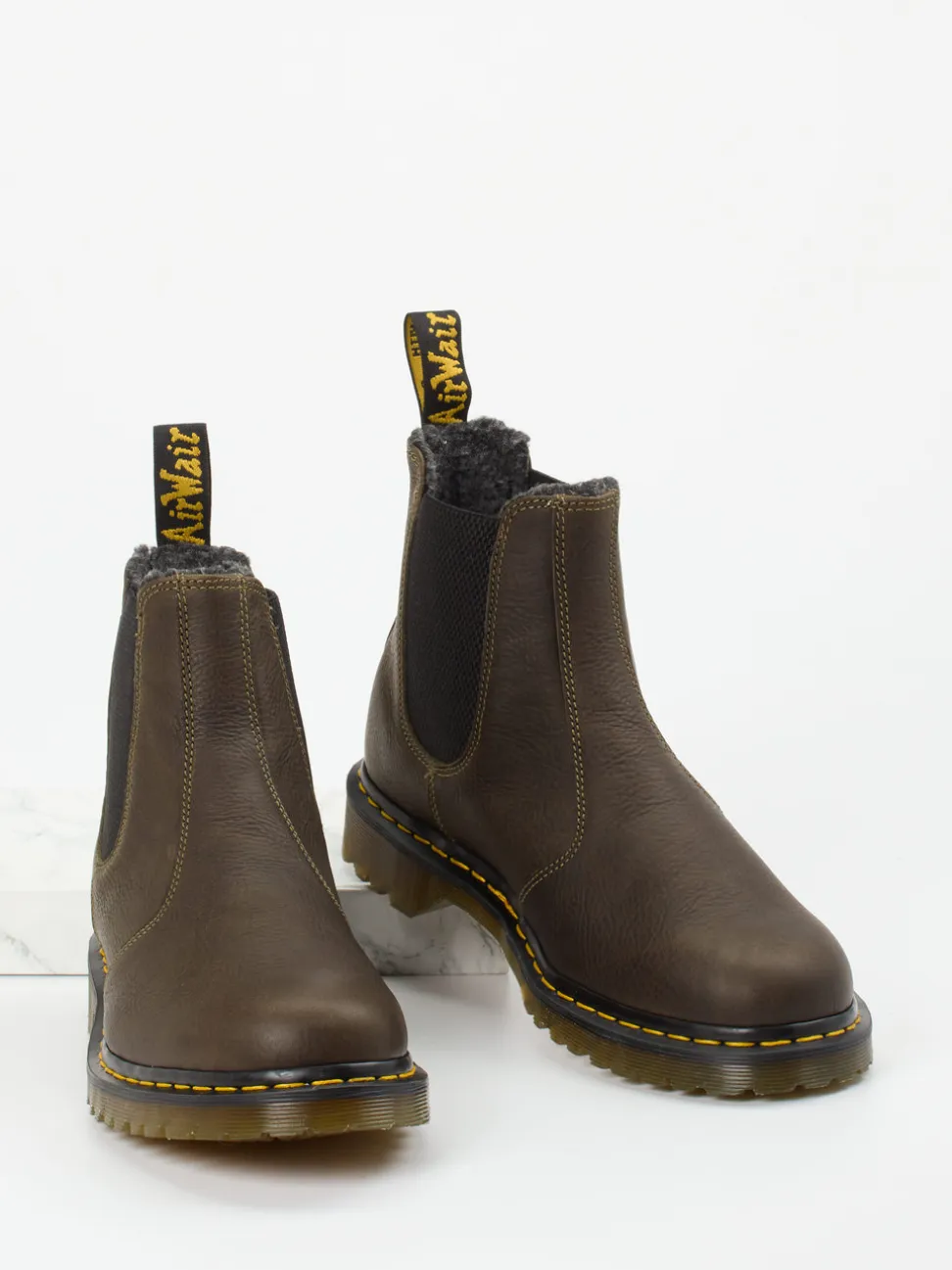 Dr. Martens – Chelsea Boots aus Fettleder olivgrün