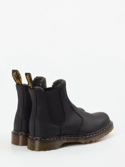 Dr. Martens – Chelsea Boots aus Fettleder Schwarz