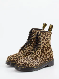 Dr. Martens – Schnürboots aus Fellimitat Leoprint