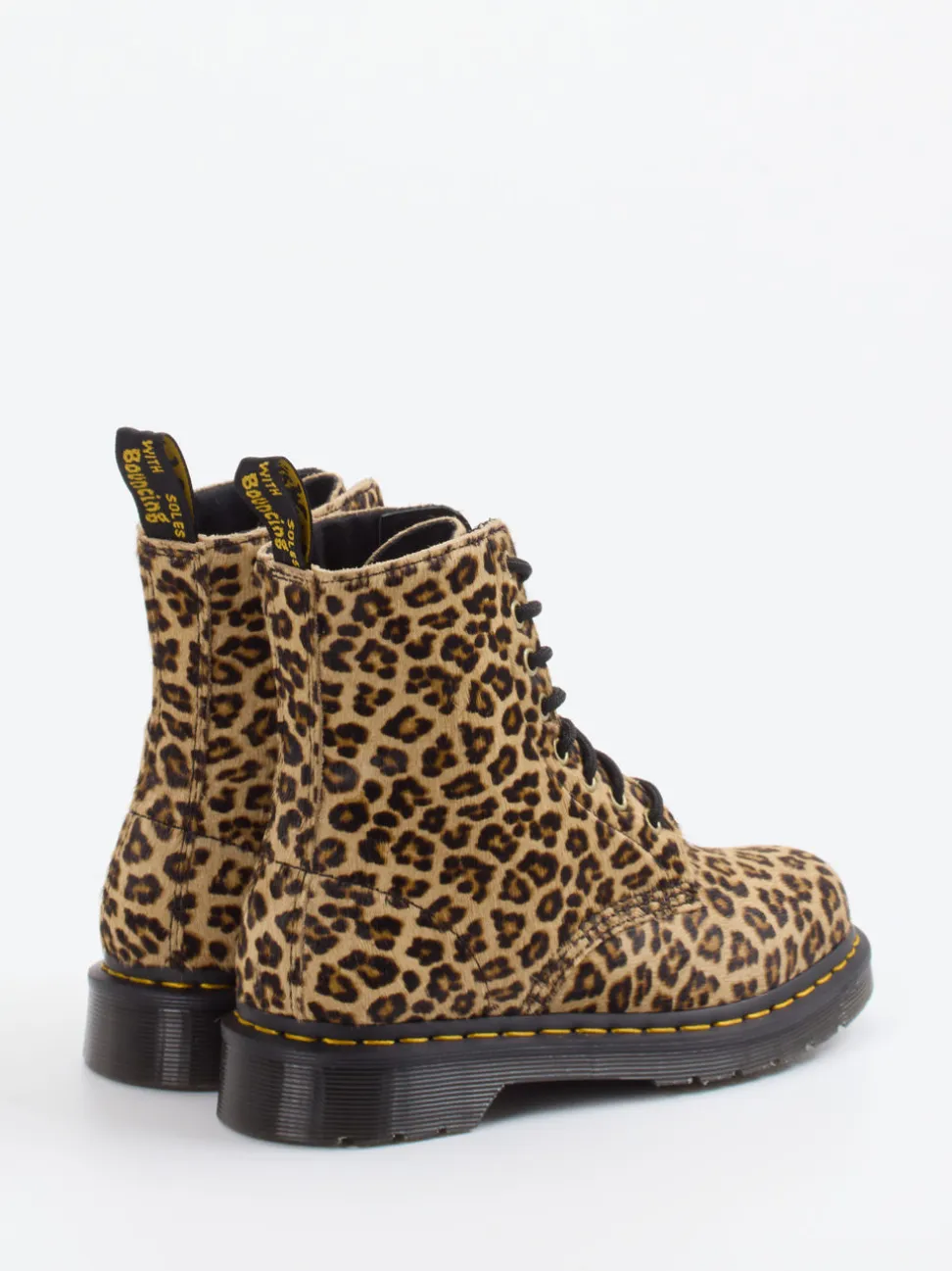 Dr. Martens – Schnürboots aus Fellimitat Leoprint