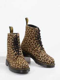 Dr. Martens – Schnürboots aus Fellimitat Leoprint
