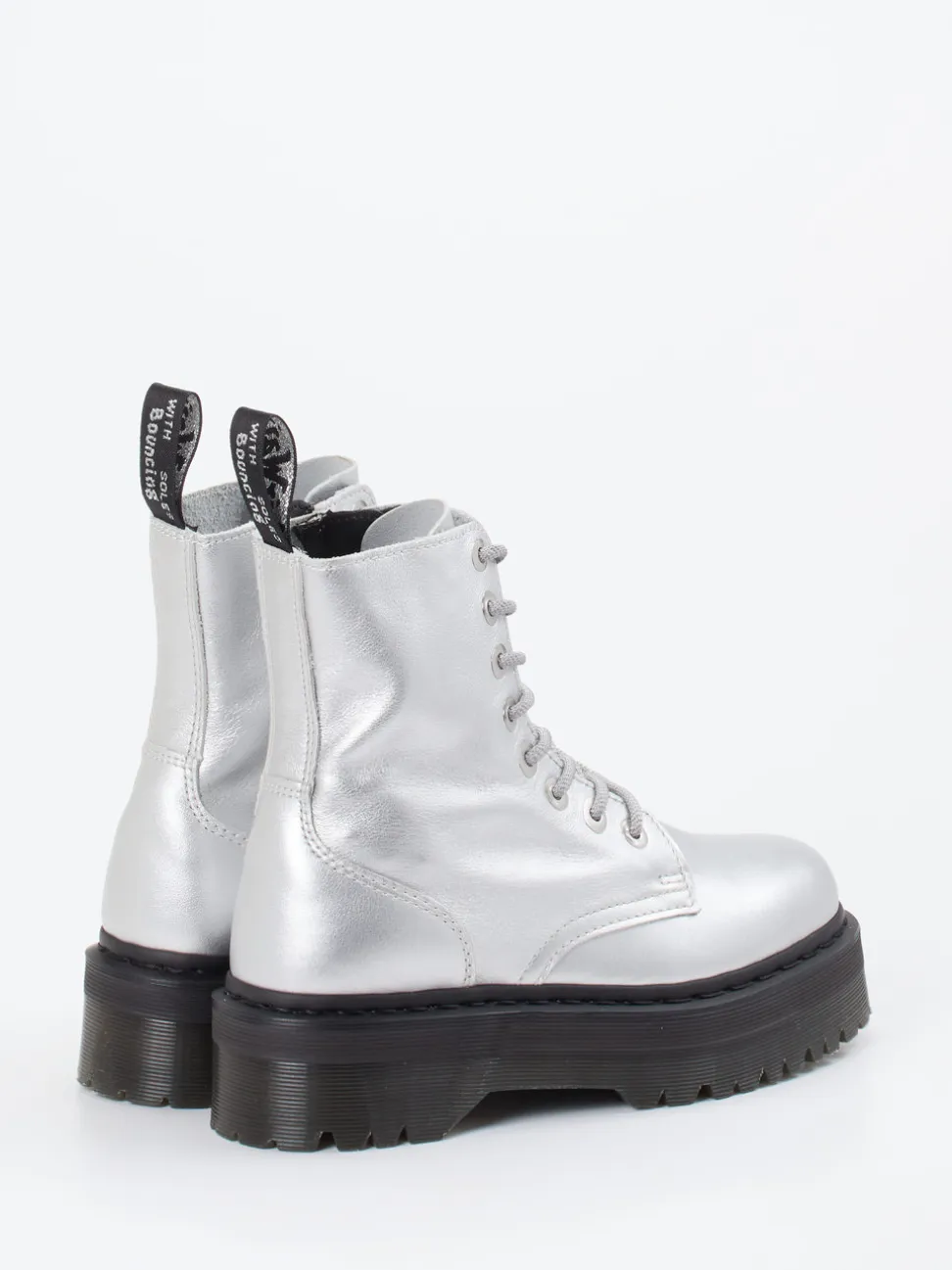 Dr. Martens – Schnürboots aus Metallicleder Silber
