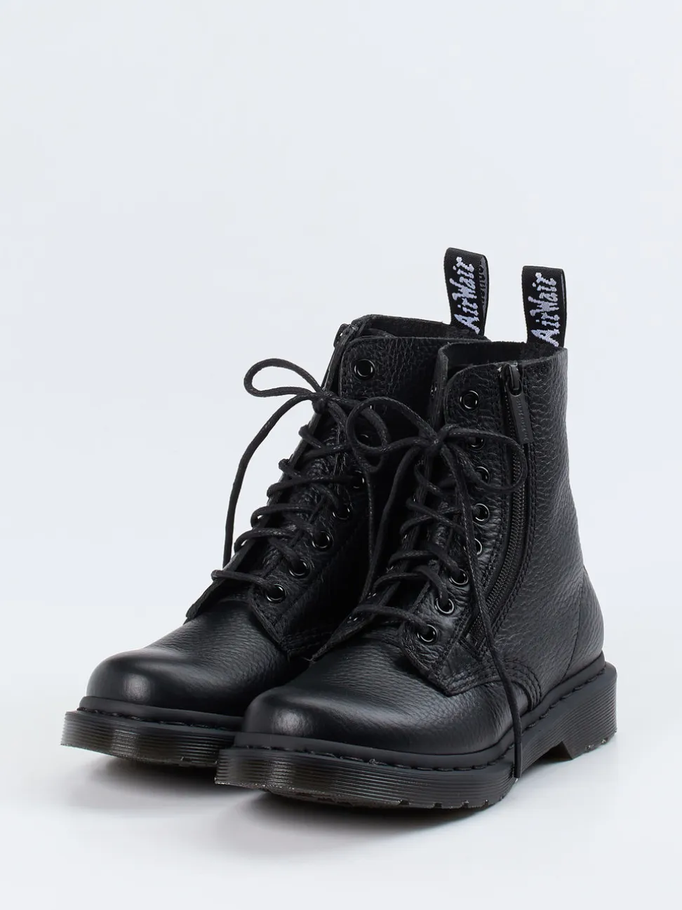 Dr. Martens – Schnürboots aus Kalbleder schwarz