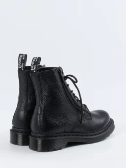 Dr. Martens – Schnürboots aus Kalbleder schwarz