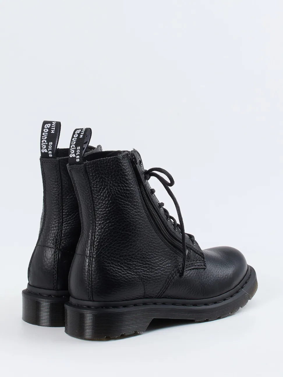 Dr. Martens – Schnürboots aus Kalbleder schwarz