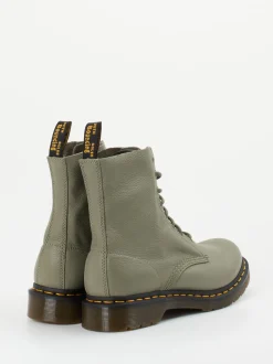 Dr. Martens – Schnürboots aus Kalbleder Salbeigrün