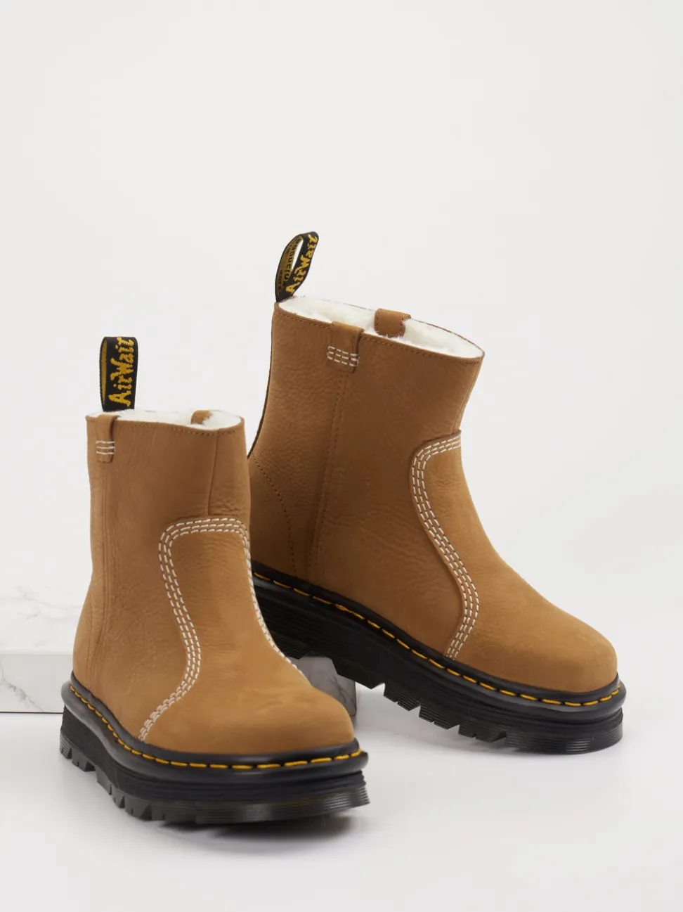 Dr. Martens – Stiefeletten aus Leder hellbraun