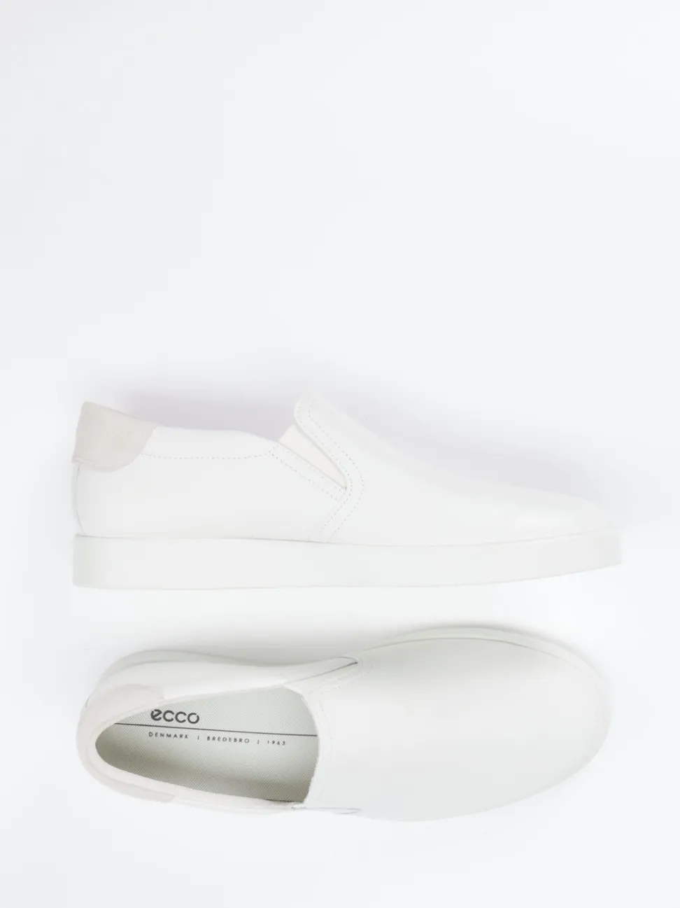 Ecco – Slip-On Sneaker aus Kalbleder Offwhite