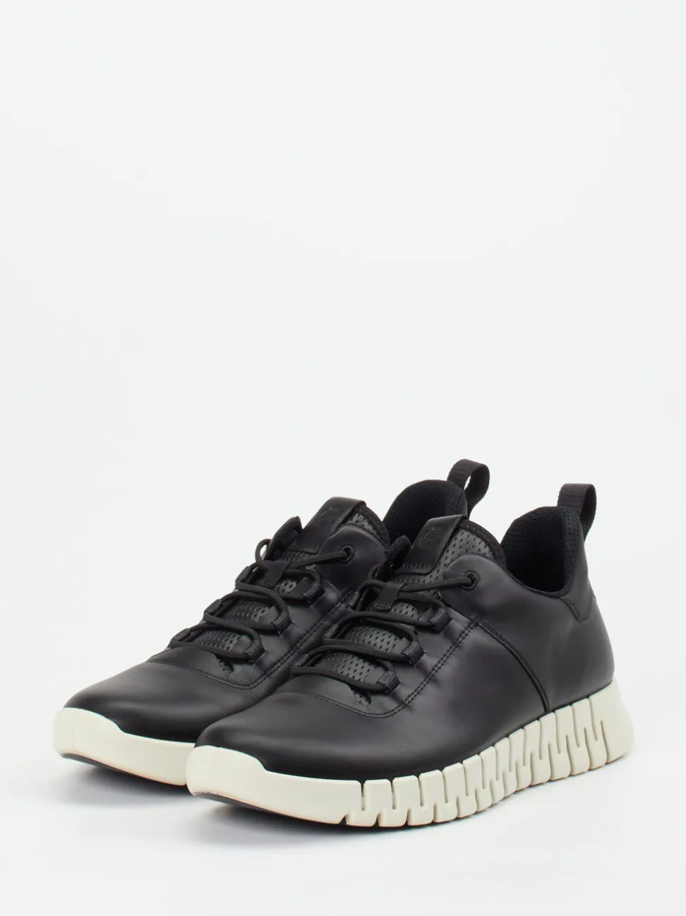 Ecco – Sneaker aus Kalbleder und Mesh schwarz