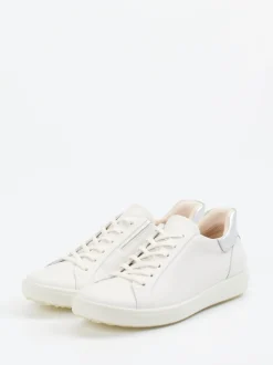 Ecco – Sneaker aus Kalbleder in Offwhite