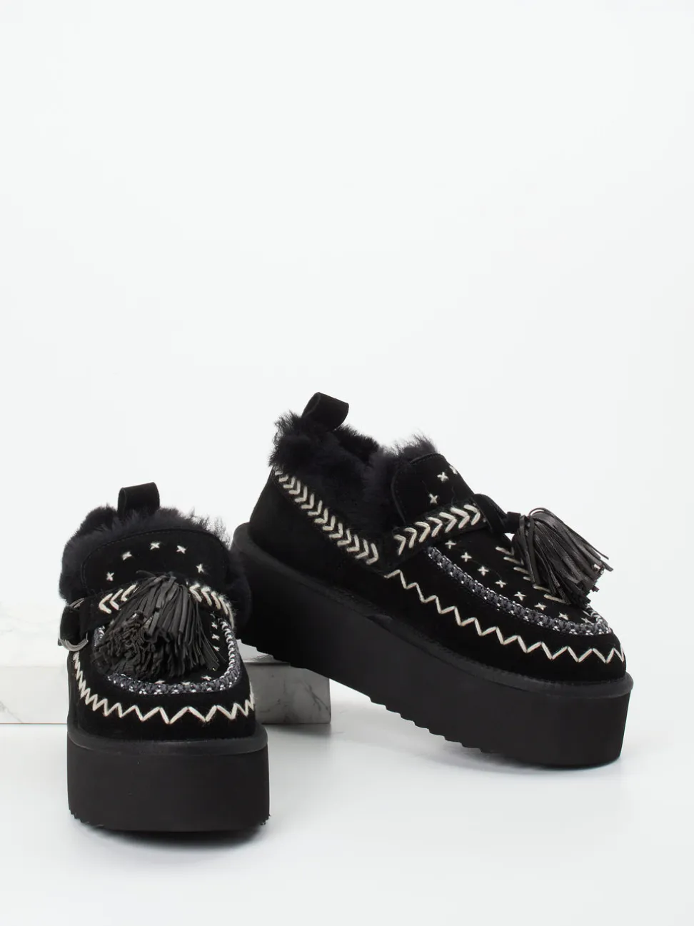 Elena Iachi – Plateau-Loafer aus Veloursleder Schwarz