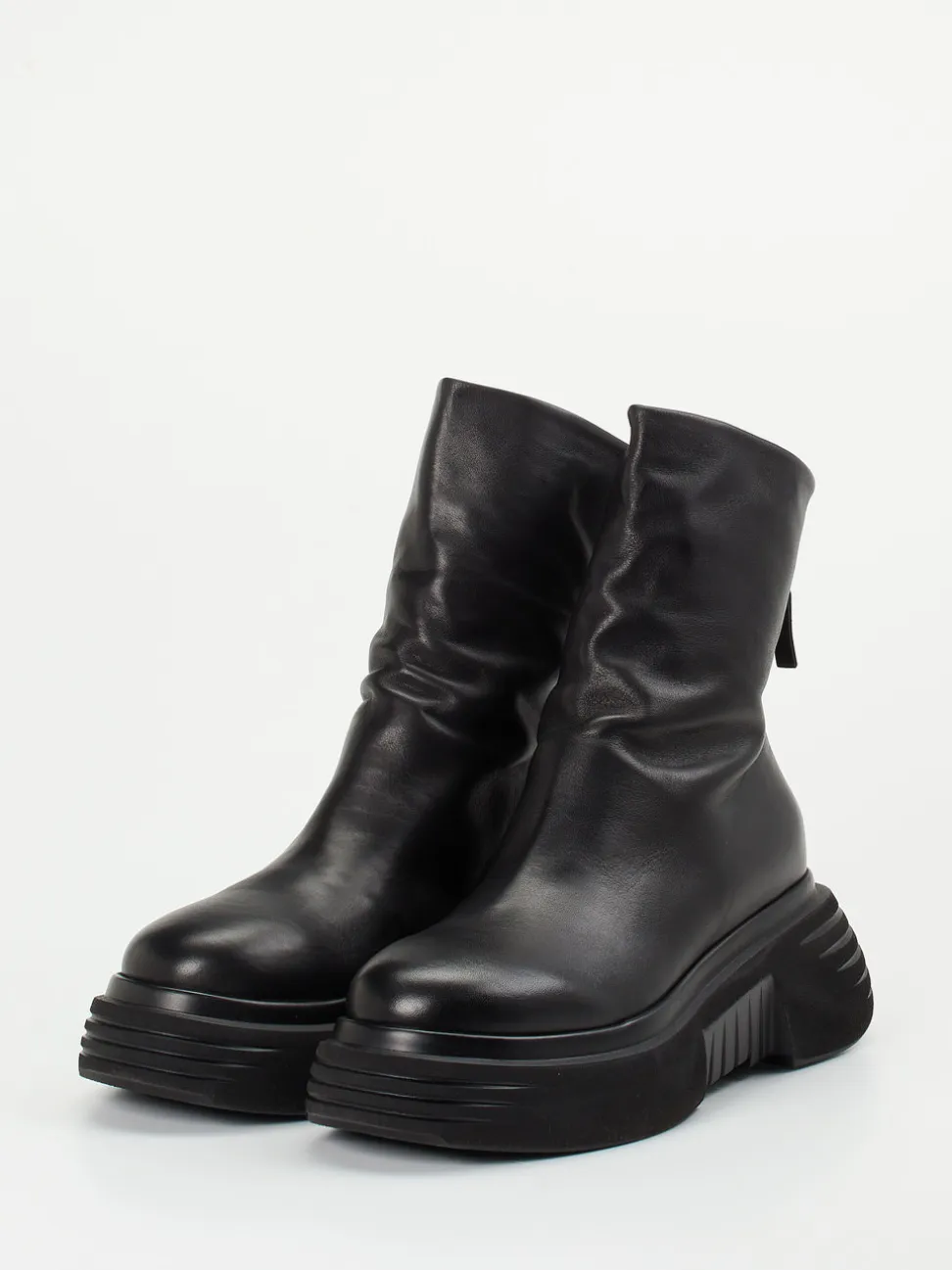 Elena Iachi – Plateau-Stiefelette aus Kalbleder Schwarz