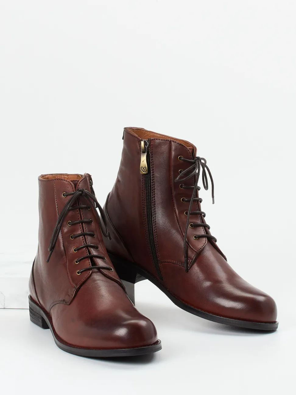Everybody – Schnürstiefelette aus Kalbleder Dunkelbraun