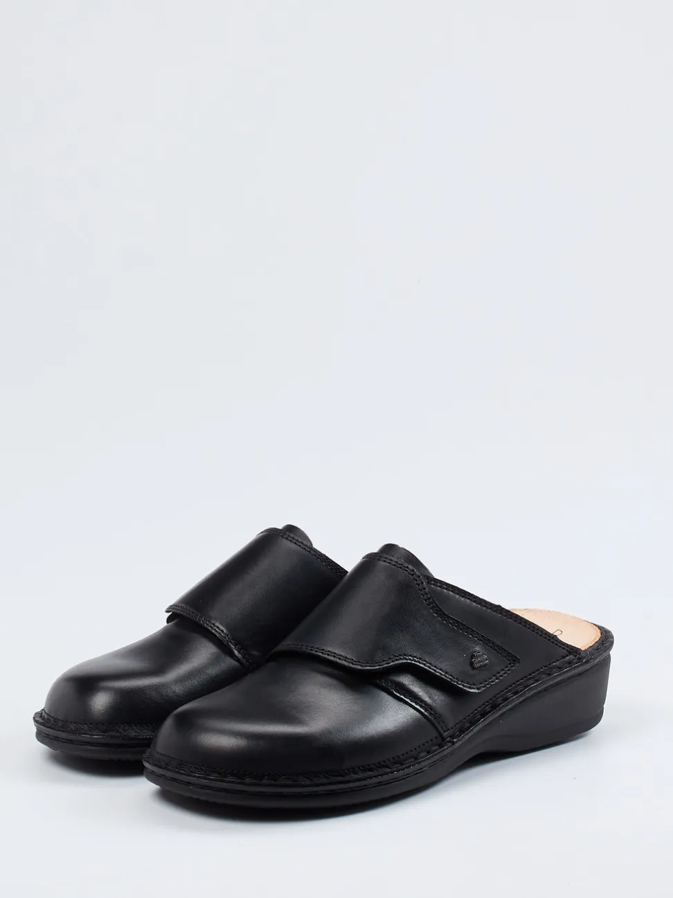 Finn Comfort – Komfort-Pantolette aus Kalbleder Schwarz
