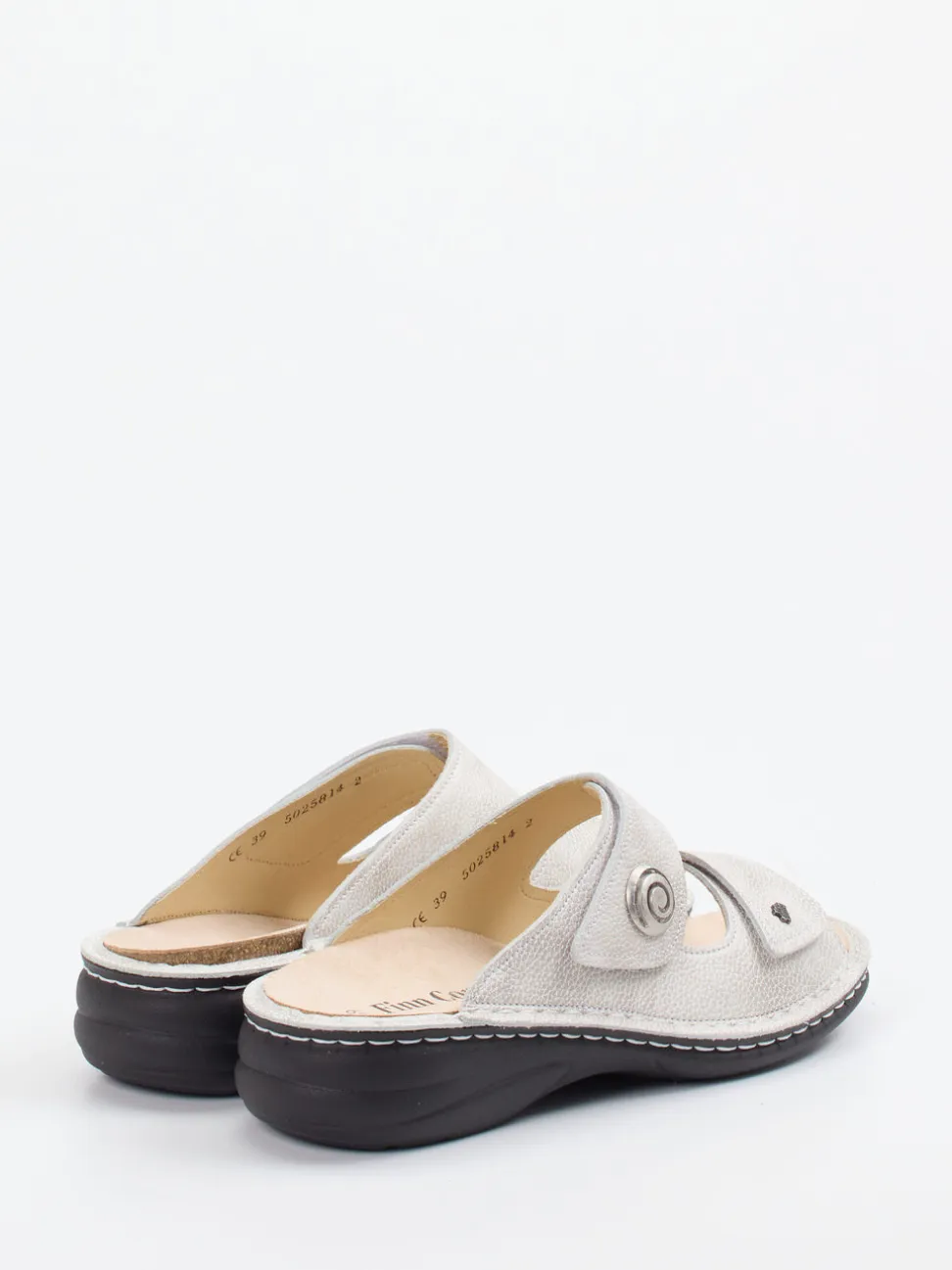 Finn Comfort – Komfort-Pantolette aus geprägtem Leder grau